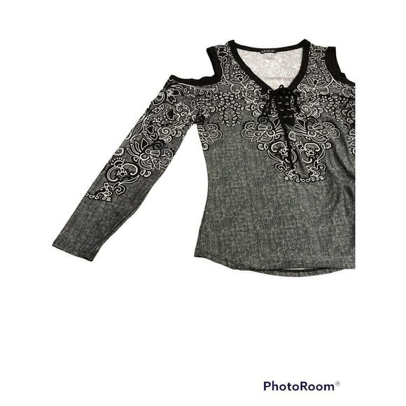 Venus Women’s Long Sleeve Top Size M Gray Black Trim Draw-String Front Closure - Picture 2 of 13